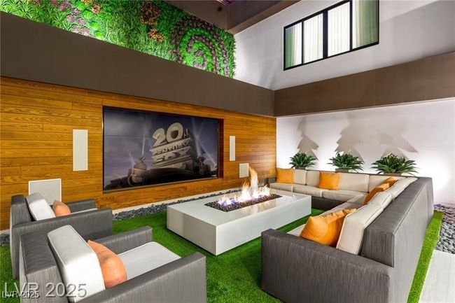 View of building lobby | Image 25