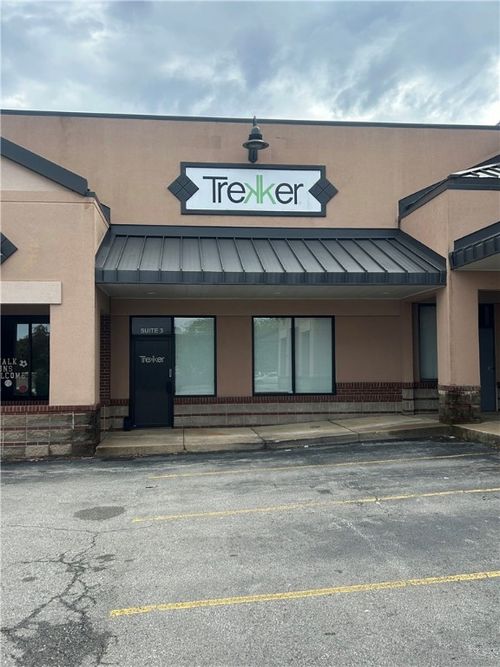 ste-3-1810 N Crossover Rd, Fayetteville, AR, 72701-2757 | Card Image