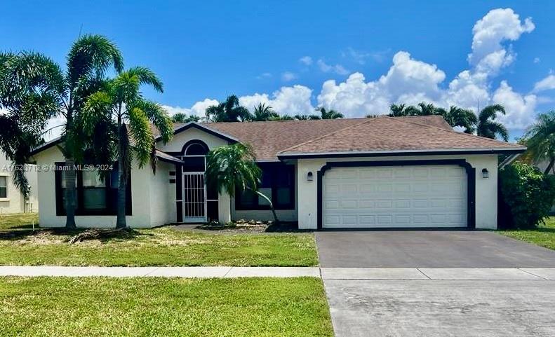 Country Club Blvd, Boca Raton, FL 33487