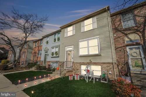 6311 Betsy Ross Ct, CENTREVILLE, VA, 20121-3524 | Card Image