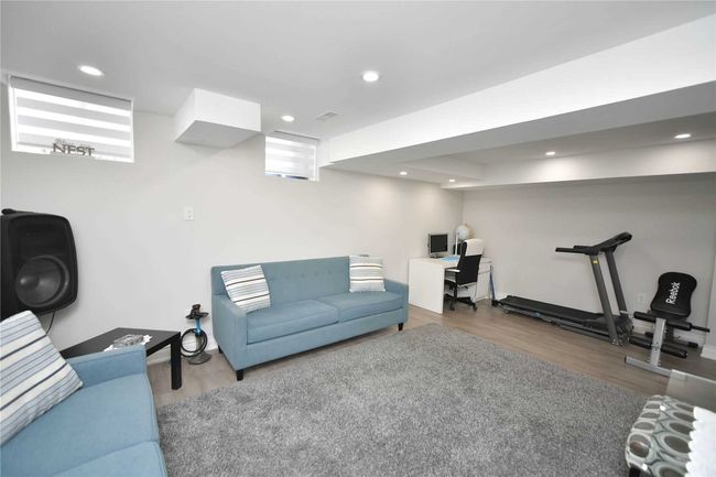 3231 Sharp Rd, House attached with 3 bedrooms, 4 bathrooms and 2 parking in Burlington ON | Image 33