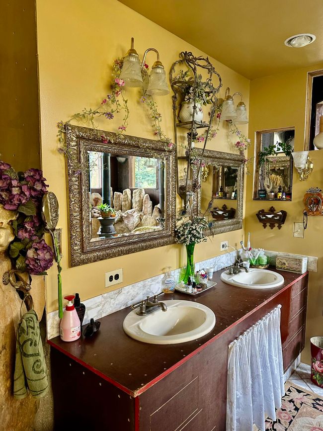 Bathroom | Image 19