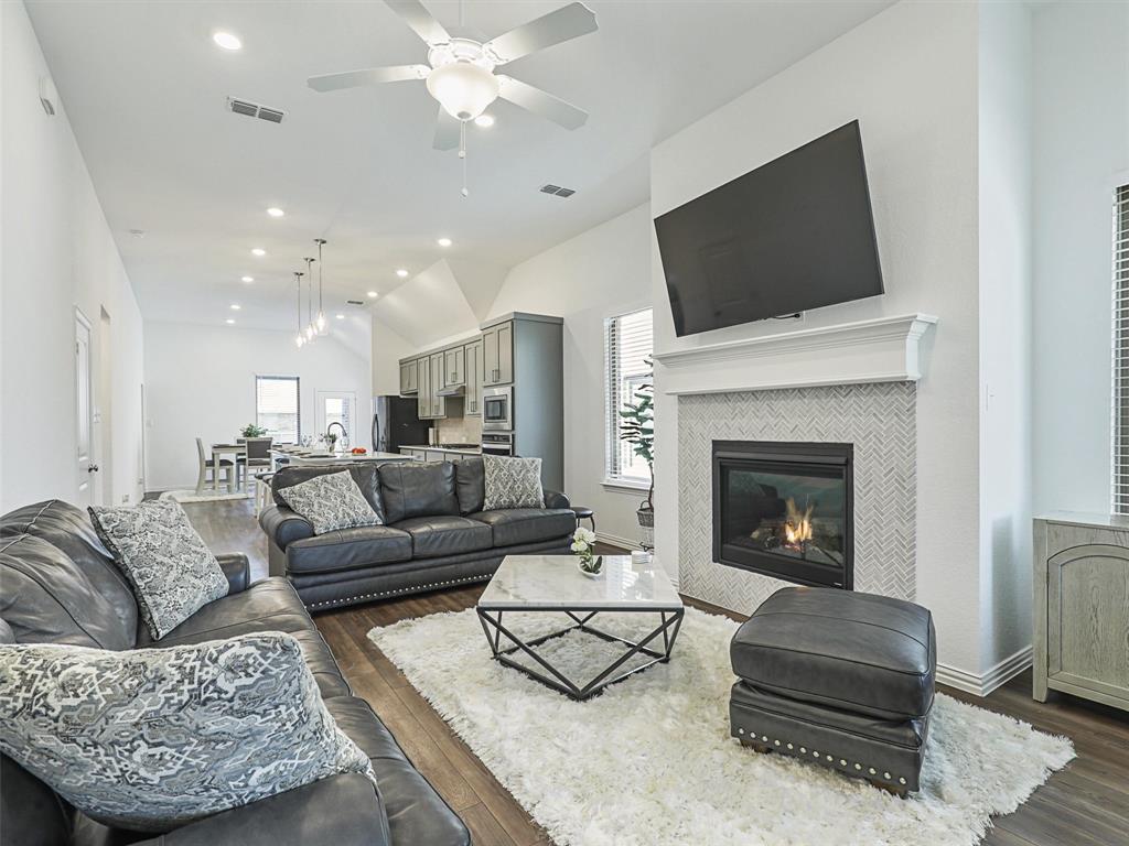 Elm Pl, Justin, TX 76247