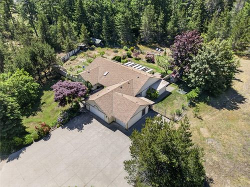 657 Sierra Pines Rd, Comox, BC, V9M3W8 | Card Image