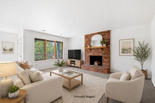 2-2200 W Dickerson St, Bozeman, MT, 59718-6836 | Card Image