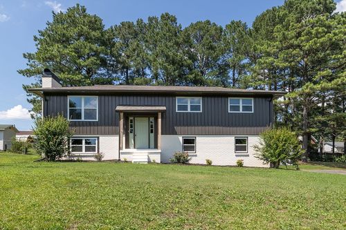 1708 Deer Hollow Dr, Lawrenceburg, TN, 38464-4304 | Card Image