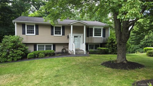 77 Tulip Rd, Mahopac, NY, 10541-3725 | Card Image