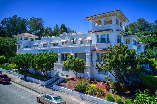 206-260 High St, Santa Cruz, CA, 95060-3713 | Card Image