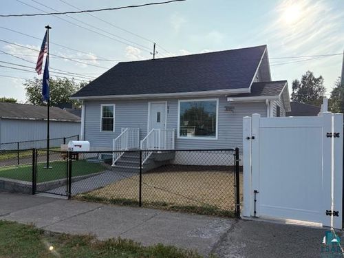 815 7th St, Two Harbors, MN, 55616-1324 | Card Image