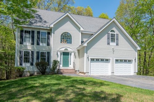 30 Shephard Rd, Pelham, NH, 03076-2939 | Card Image