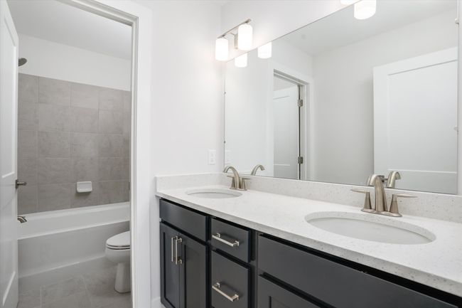 667 Allegheny Dr, House other with 4 bedrooms, 3 bathrooms and null parking in South Lyon MI | Image 27