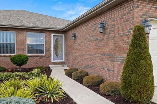 1129 Bogey Dr, Ontario, OH, 44903-6526 | Card Image