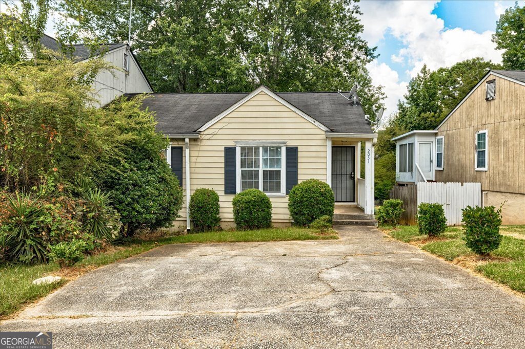 Charter Ln, Lithonia, GA 30058