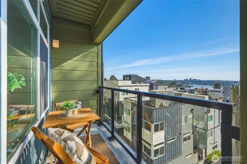 b203-655 Crockett St, Seattle, WA, 98109-2798 | Card Image