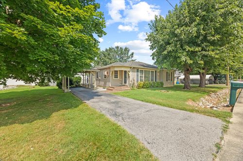 710 Oakland Park Dr, Livingston, TN, 38570-1128 | Card Image