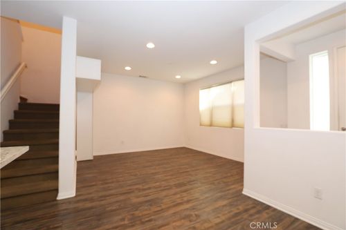 163 E Commercial St, San Dimas, CA, 91773 | Card Image