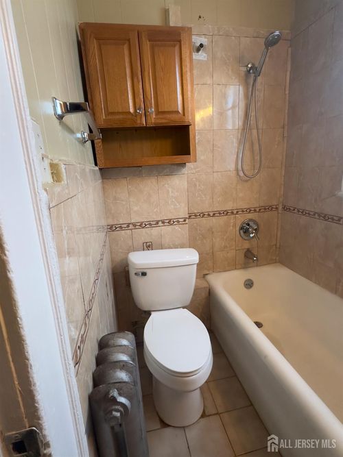 2-93 Schley St, Newark, NJ, 07112-1115 | Card Image