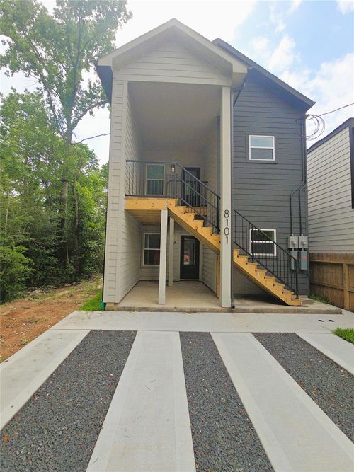 a-8101 Venus St, Houston, TX, 77088-5747 | Card Image