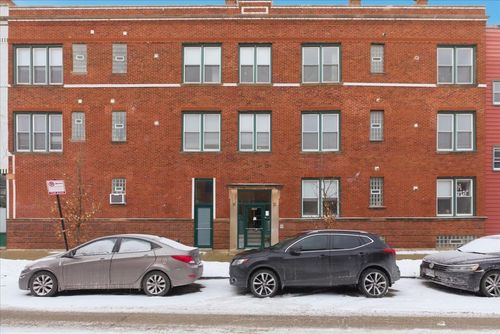 apt-2r-2350 W Charleston St, Chicago, IL, 60647-3291 | Card Image