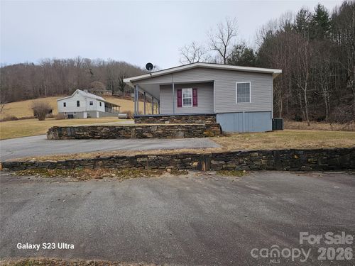 656 Water Street, Bakersville, NC, 28705 | Card Image