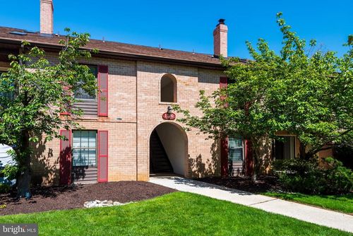 1210 Eagles Ridge Dr, CHESTERBROOK, PA, 19087-5873 | Card Image