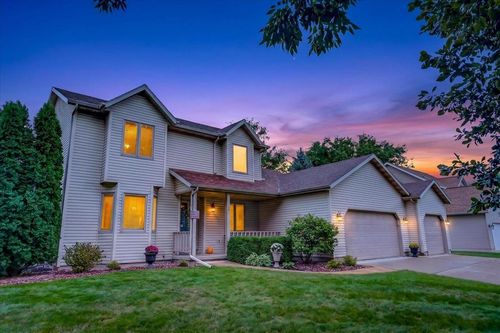 509 Meadow View Ln, DeForest, WI, 53532-1981 | Card Image
