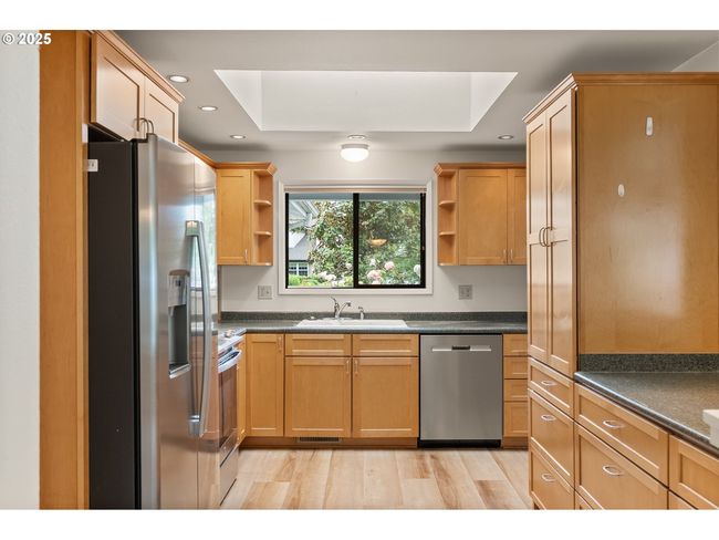 Kitchen-Skylight | Image 13