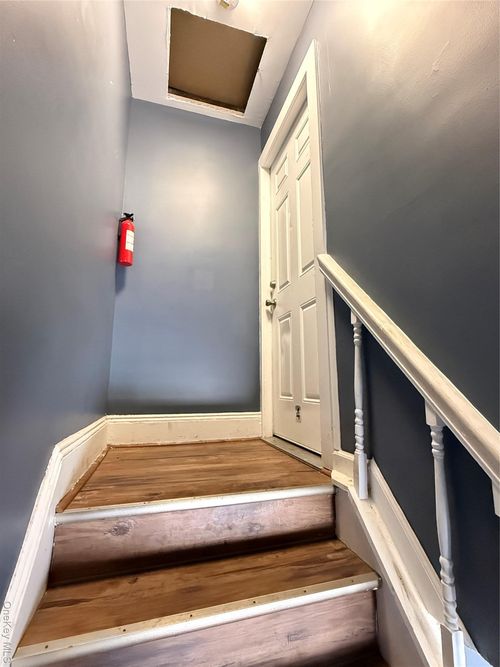 136 Fairview Blvd, Hempstead, NY, 11550-2931 | Card Image