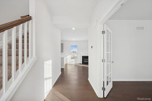 27109 Gallop Way, Saline, MI, 48176-9819 | Card Image