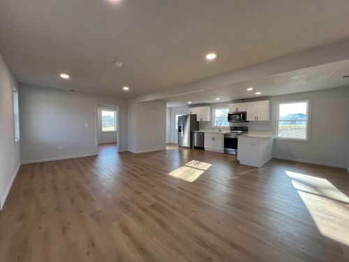 530 Walnut Hill Church Rd, Campobello, SC, 29322-9414 | Card Image