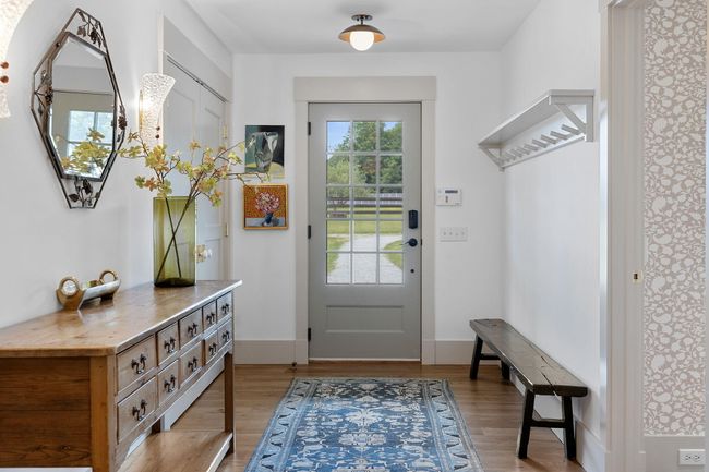 Guest Foyer | Image 55