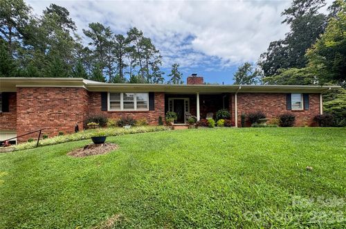 11 Thornberry Dr, Alexander, NC, 28701-9141 | Card Image