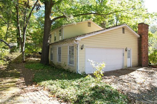 3961 Will O Way Ln, West Bloomfield, MI, 48323-2794 | Card Image