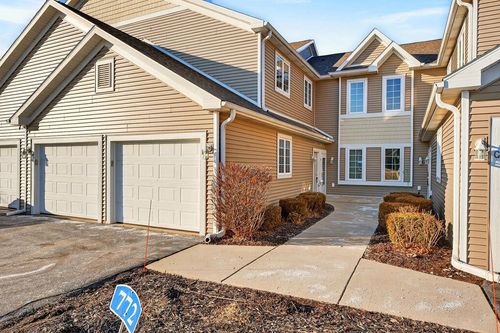 5202d-772 Bridlewood Drive, Hartford, WI, 53027 | Card Image