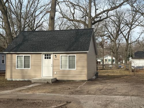 3325 9th St, Muskegon Heights, MI, 49444-2826 | Card Image