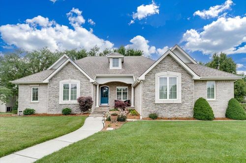 2529 N Rosemont Ct, Wichita, KS, 67228-8020 | Card Image