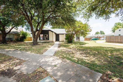2437 Trenton Cir, Mesquite, TX, 75150-6080 | Card Image