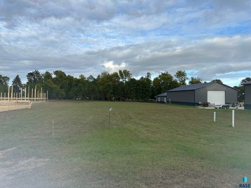 6305 Harbor Way, Wentworth, SD, 57075-7318 | Card Image