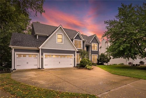809 Cottonwood Pl, Liberty, MO, 64068-9203 | Card Image