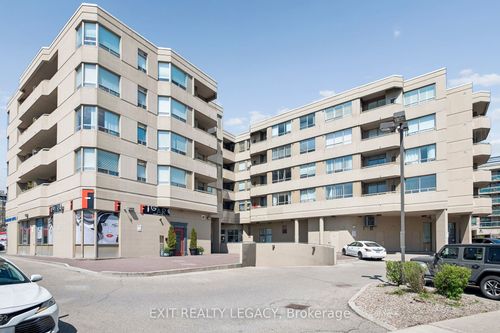 304-555 Wilson Hts Boulevard, North York, ON, M3H6B5 | Card Image