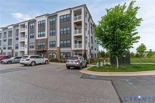 206-3700 Maze Runner Dr, Midlothian, VA, 23112-3639 | Card Image