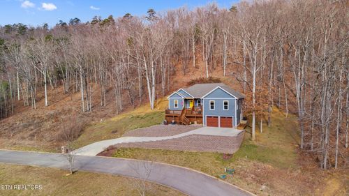 948 Bobbie Jean Ln, Seymour, TN, 37865-4487 | Card Image