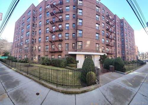 2g-141-60 84th Rd, Jamaica, NY, 11435-1935 | Card Image