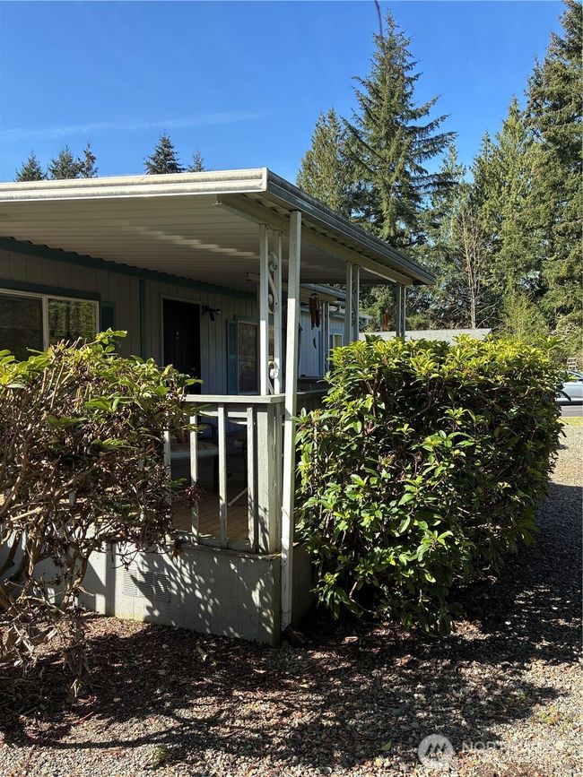 Covered Front Deck | Image 6