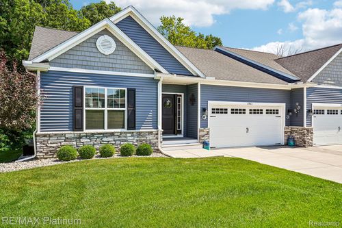 2963 Blue Sky Dr, Howell, MI, 48843-9739 | Card Image