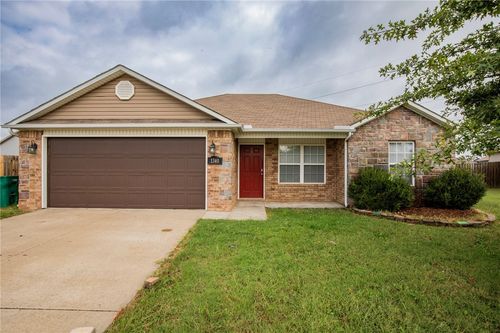 1340 Forest Dr, Centerton, AR, 72719-3304 | Card Image