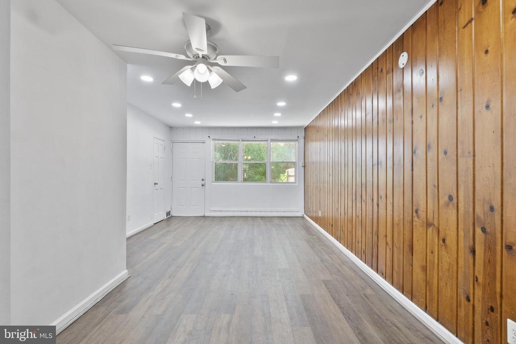 Residential in LANDOVER 5