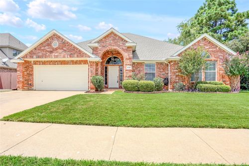 3401 Ledbetter Ct, Arlington, TX, 76001-4858 | Card Image