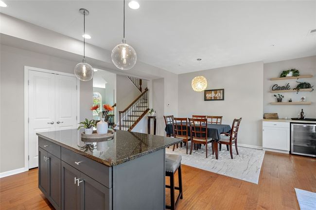 1004 Pointe View Dr, Townhouse with 3 bedrooms, 3 bathrooms and 2 parking in Mars PA | Image 6