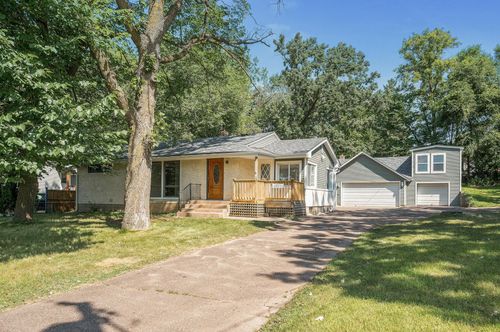 2583 County Road F E, White Bear Tp, MN, 55110-3946 | Card Image